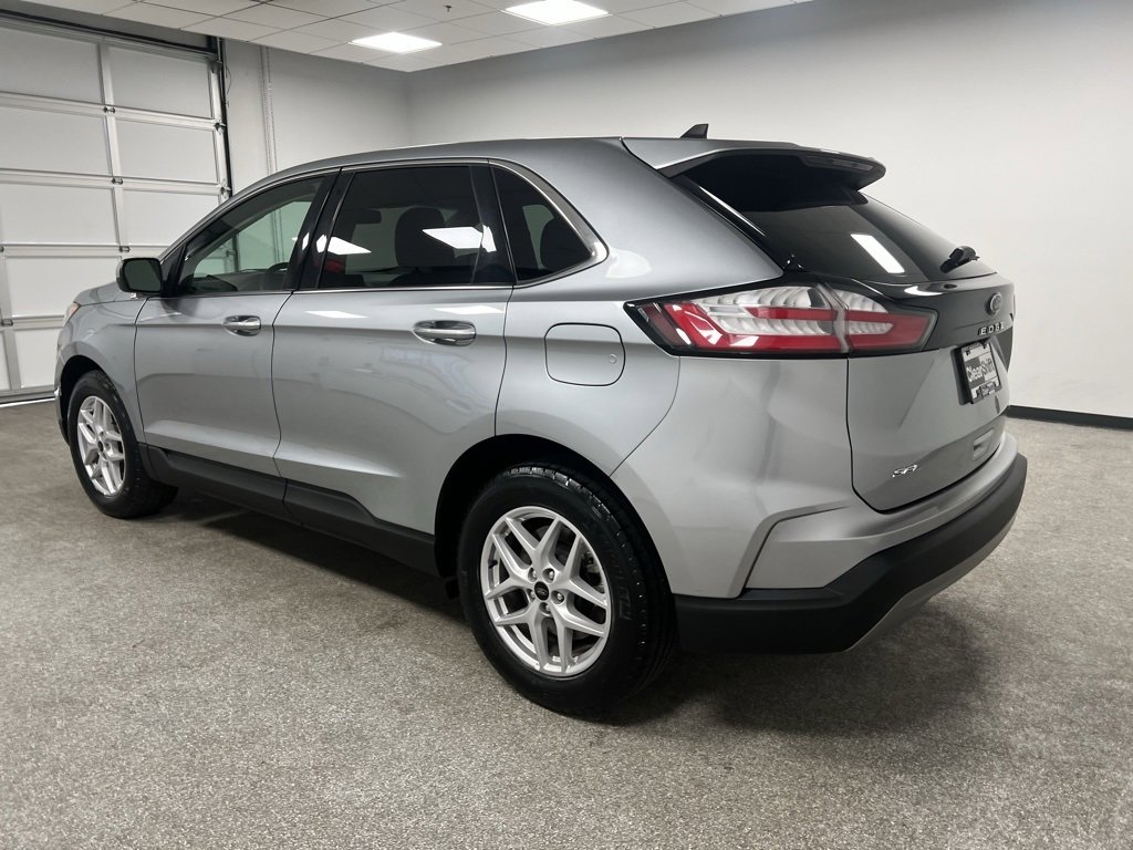 Used 2024 Ford Edge SEL image 8