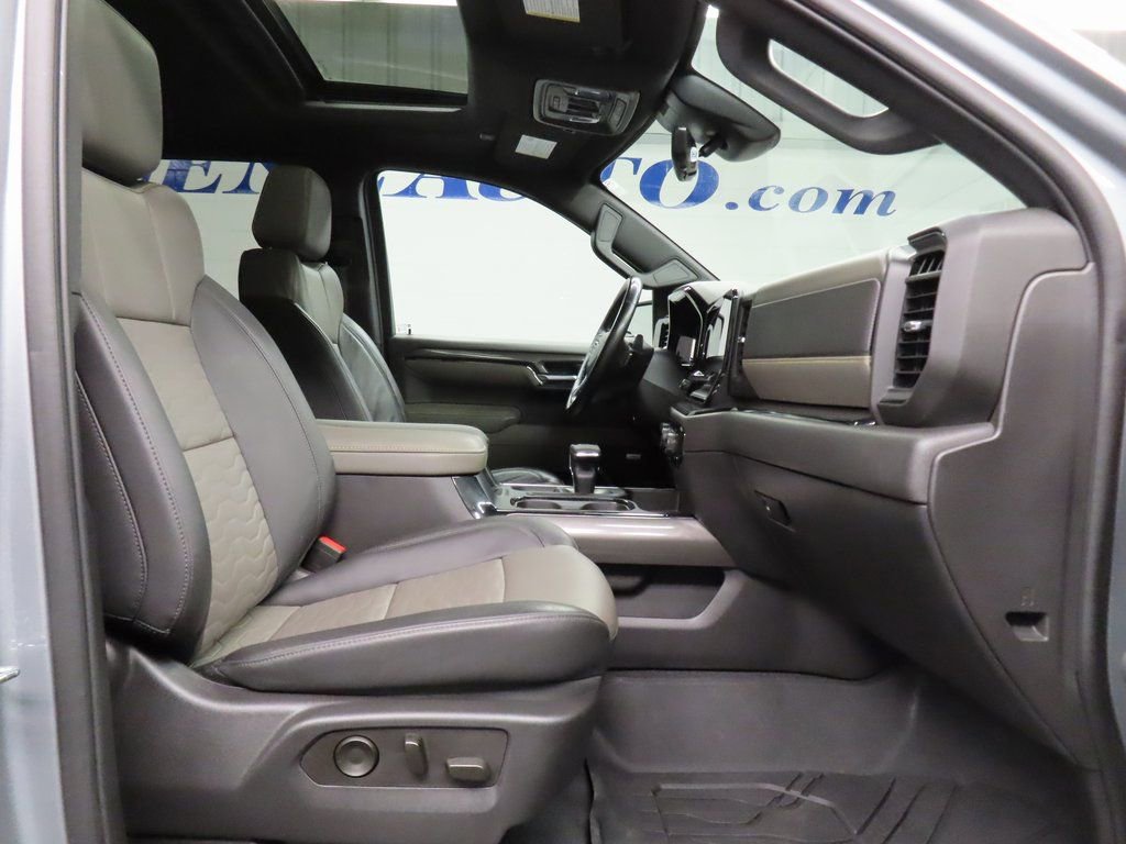 Used 2023 Chevrolet Silverado 1500 ZR2 w/ Technology Package image 34