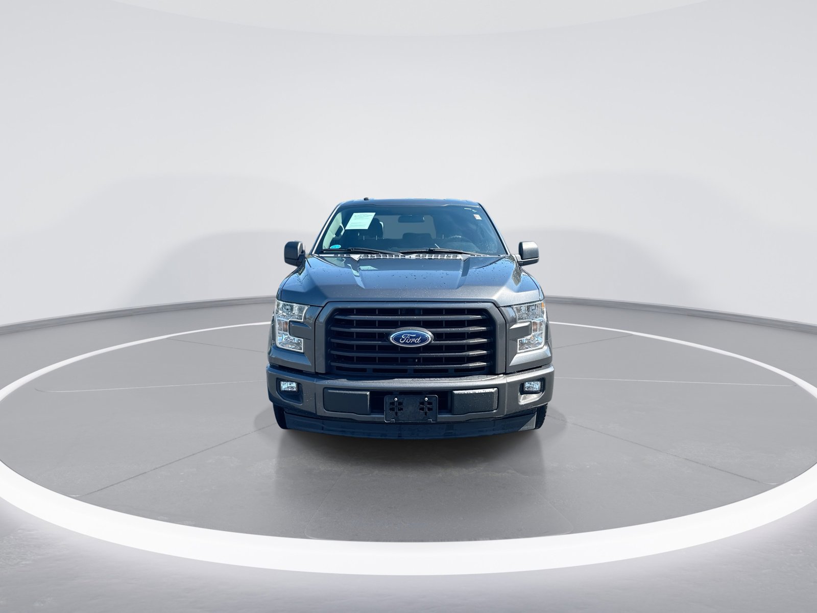 Used 2017 Ford F150 XL w/ Equipment Group 101A Mid RWD image 3