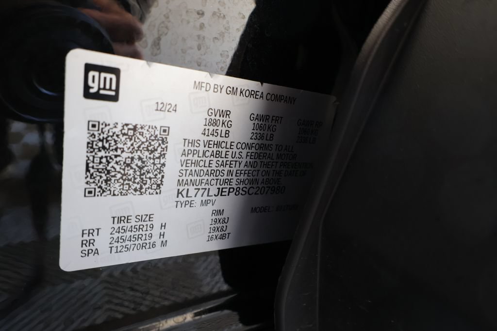 Used 2025 Chevrolet Trax RS w/ Driver Confidence Package FWD image 35