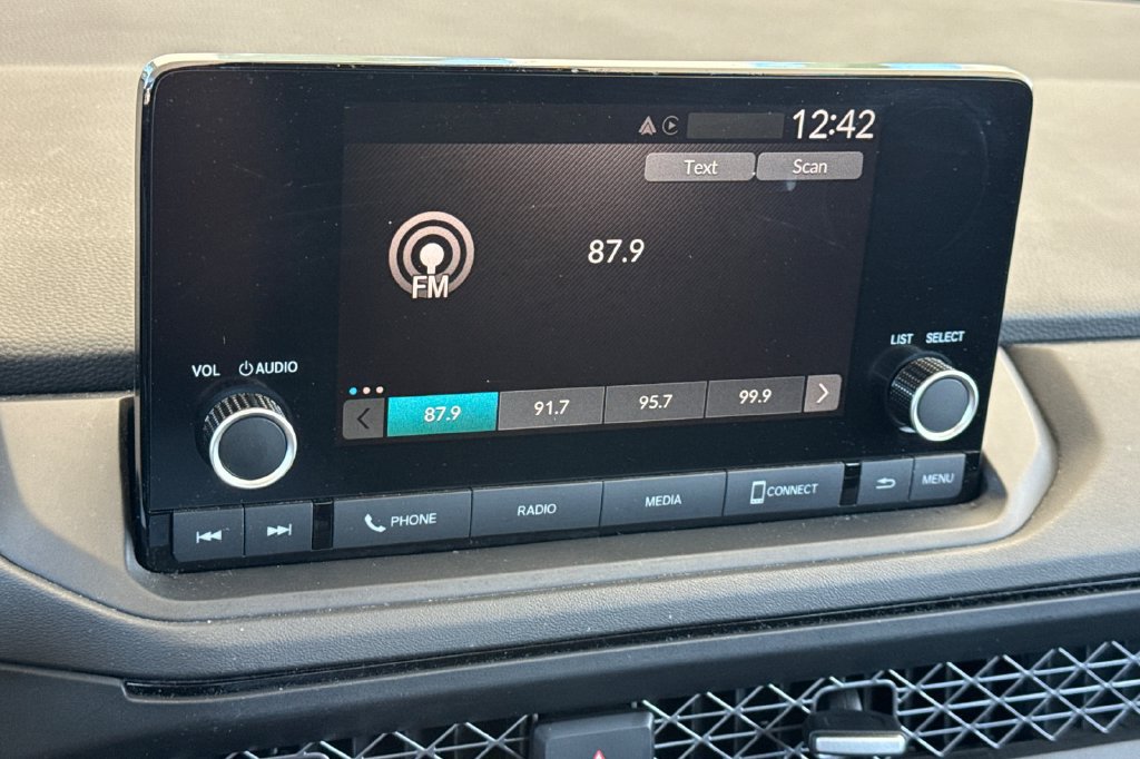 Certified 2023 Honda Accord EX image 20