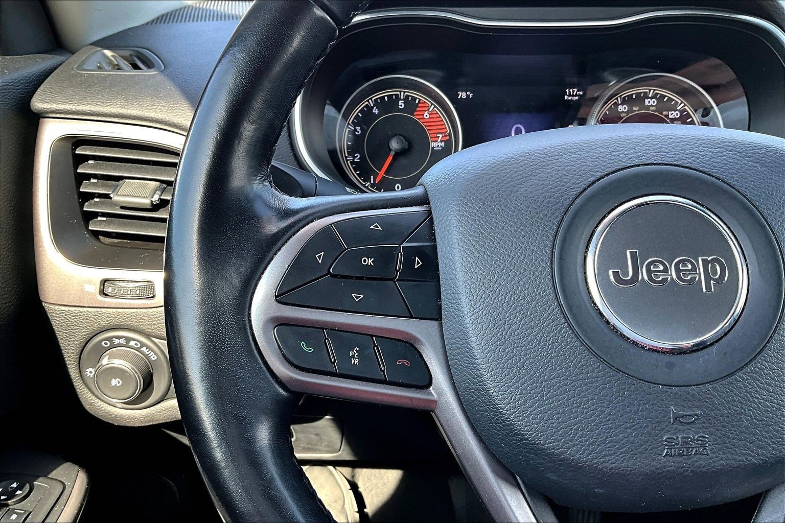 Used 2021 Jeep Cherokee Latitude Lux w/ Comfort/Convenience Group image 11