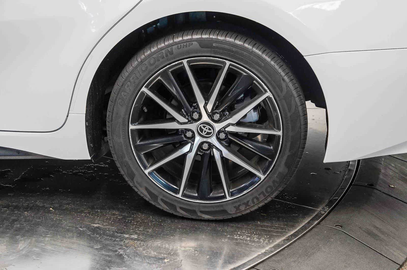Used 2022 Toyota Camry SE w/ Convenience Package FWD image 10
