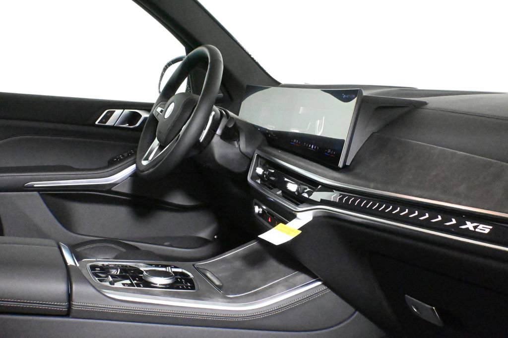 Used 2026 BMW X5 xDrive50e w/ Premium Package image 34