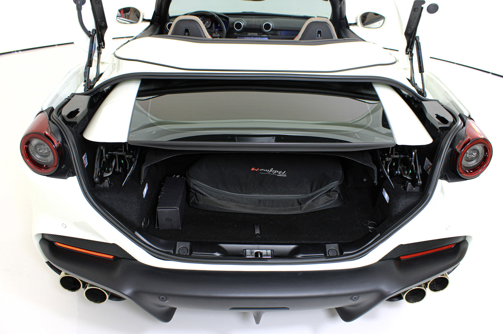 Used 2023 Ferrari Portofino M RWD image 41