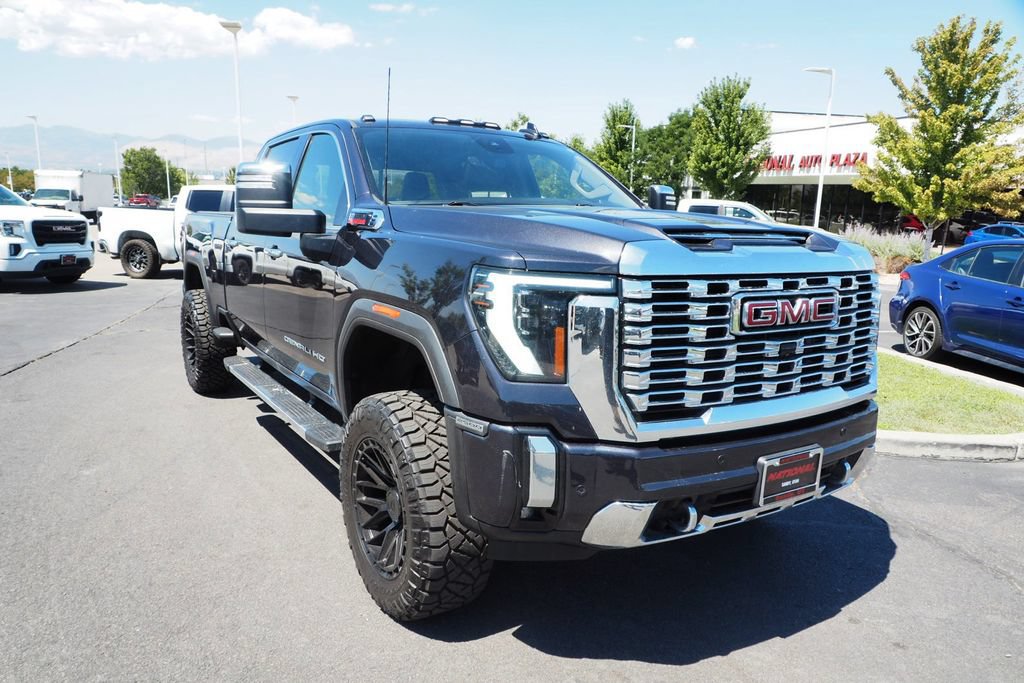 Used 2024 GMC Sierra 2500 Denali w/ Denali Reserve Package AWD/4WD image 8