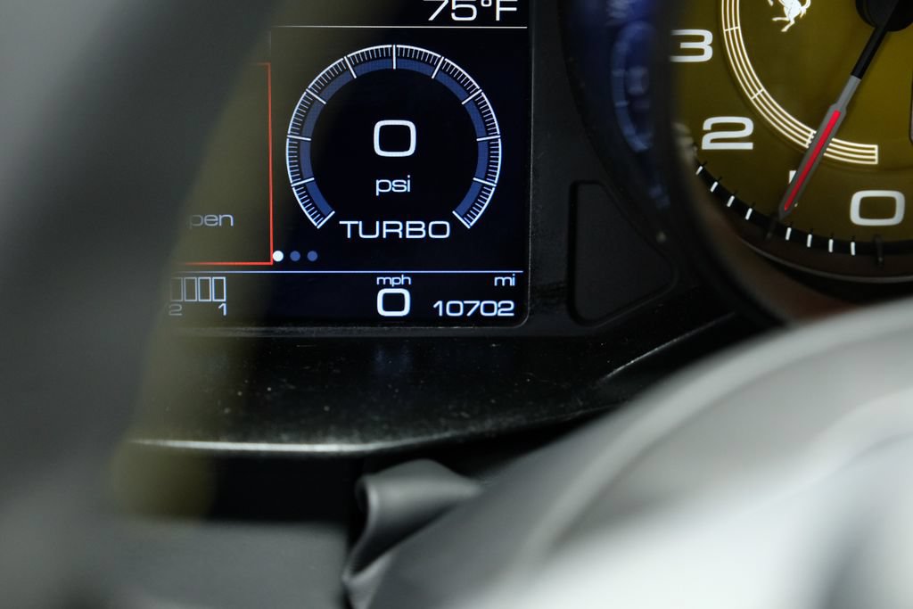 Used 2018 Ferrari 488 Spider RWD image 19