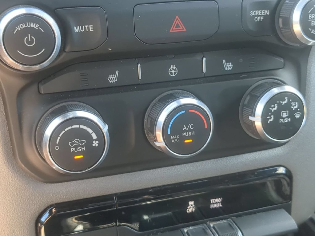 Certified 2024 RAM 1500 Big Horn AWD/4WD image 24