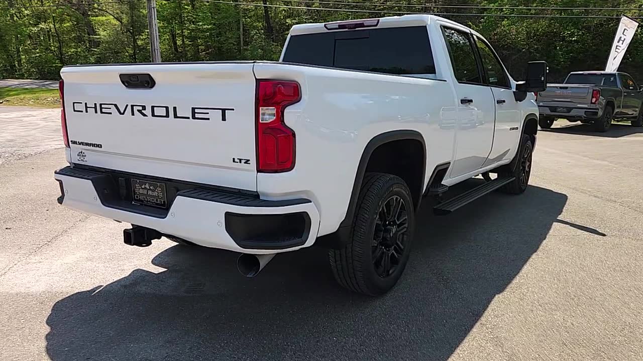 Used 2021 Chevrolet Silverado 2500 LTZ w/ LTZ Plus Package AWD/4WD image 7