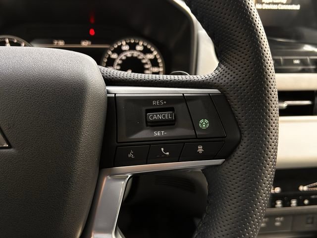 Used 2026 Mitsubishi Outlander SE image 16