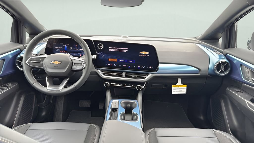 New 2026 Chevrolet Equinox EV LT AWD/4WD image 17