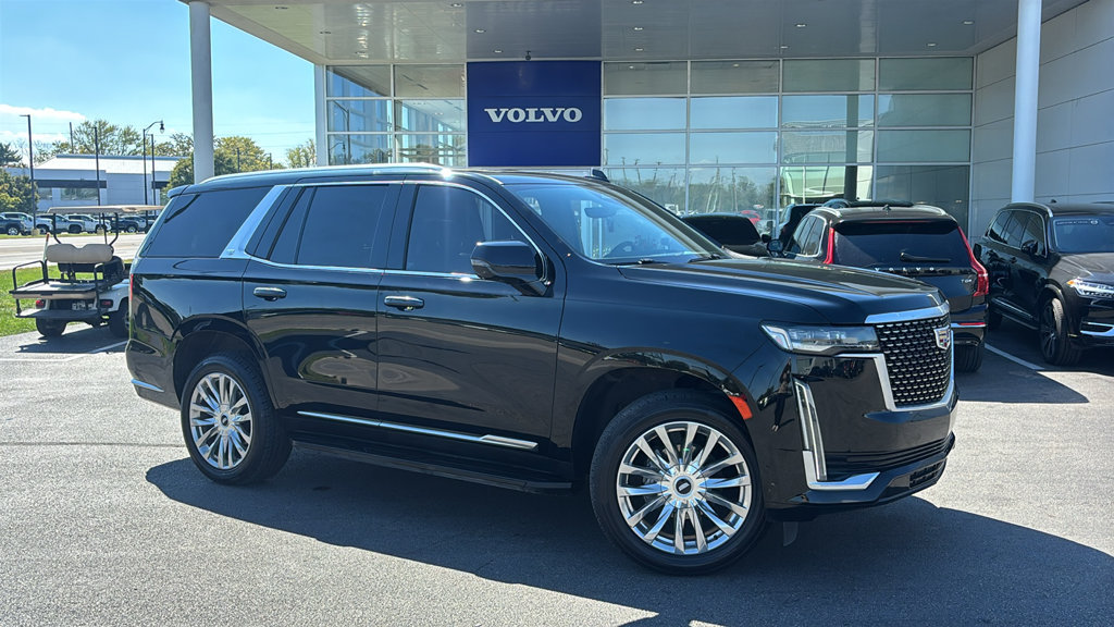 Used 2023 Cadillac Escalade Premium Luxury AWD/4WD image 2