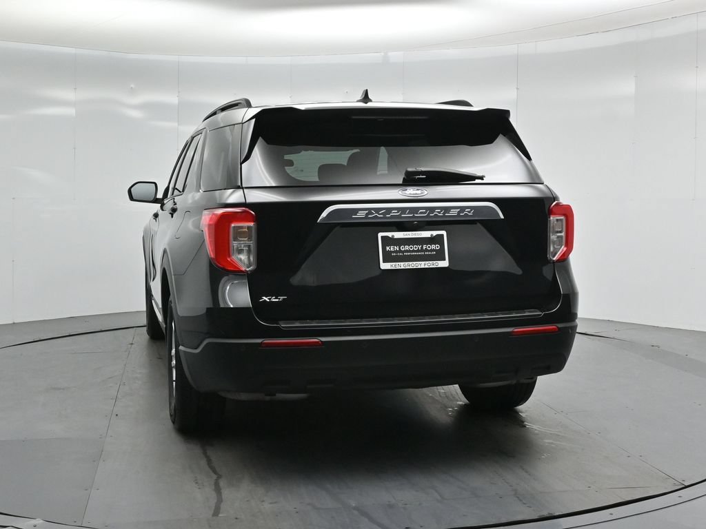 Certified 2023 Ford Explorer XLT RWD image 28