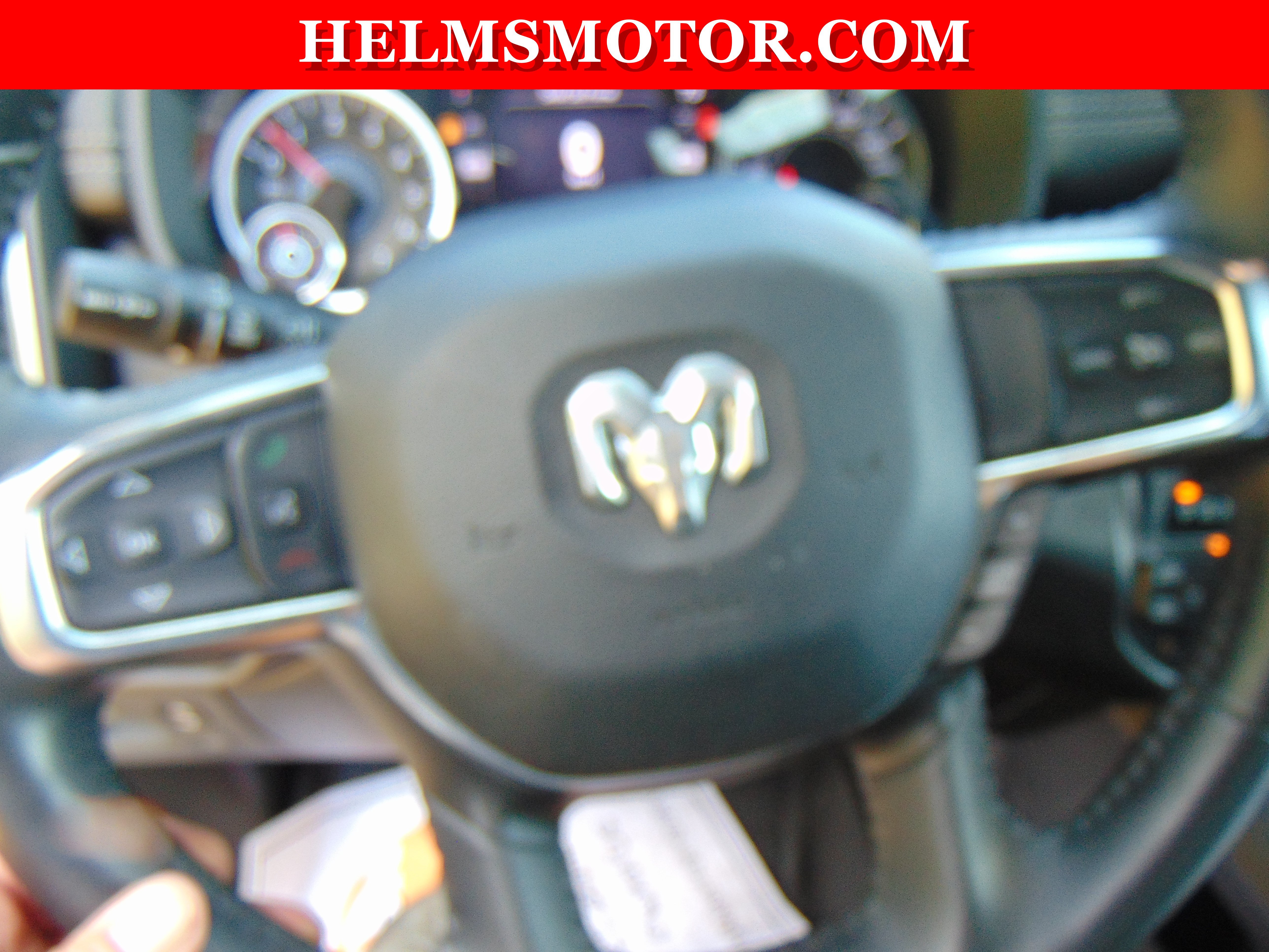 Used 2024 RAM 1500 Laramie AWD/4WD image 28