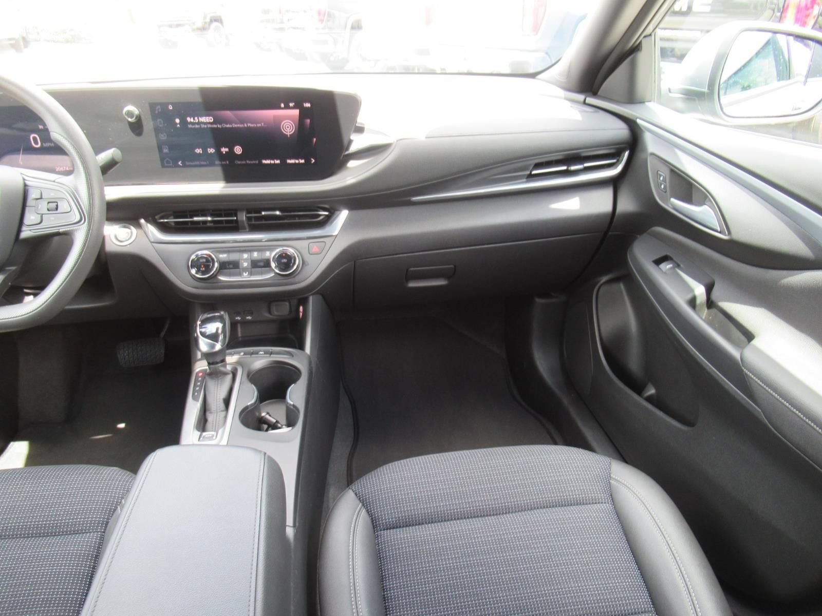 Used 2026 Buick Envista Preferred FWD image 14