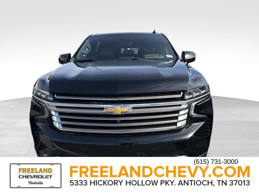 Used 2024 Chevrolet Suburban High Country w/ Advanced Technology Package image 5