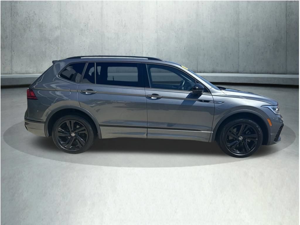 Used 2023 Volkswagen Tiguan SE R-Line AWD/4WD image 8