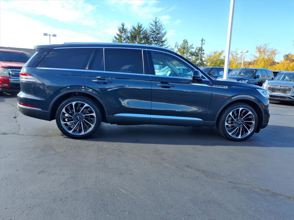 Certified 2023 Lincoln Aviator Reserve w/ Equipment Group 201A image 12