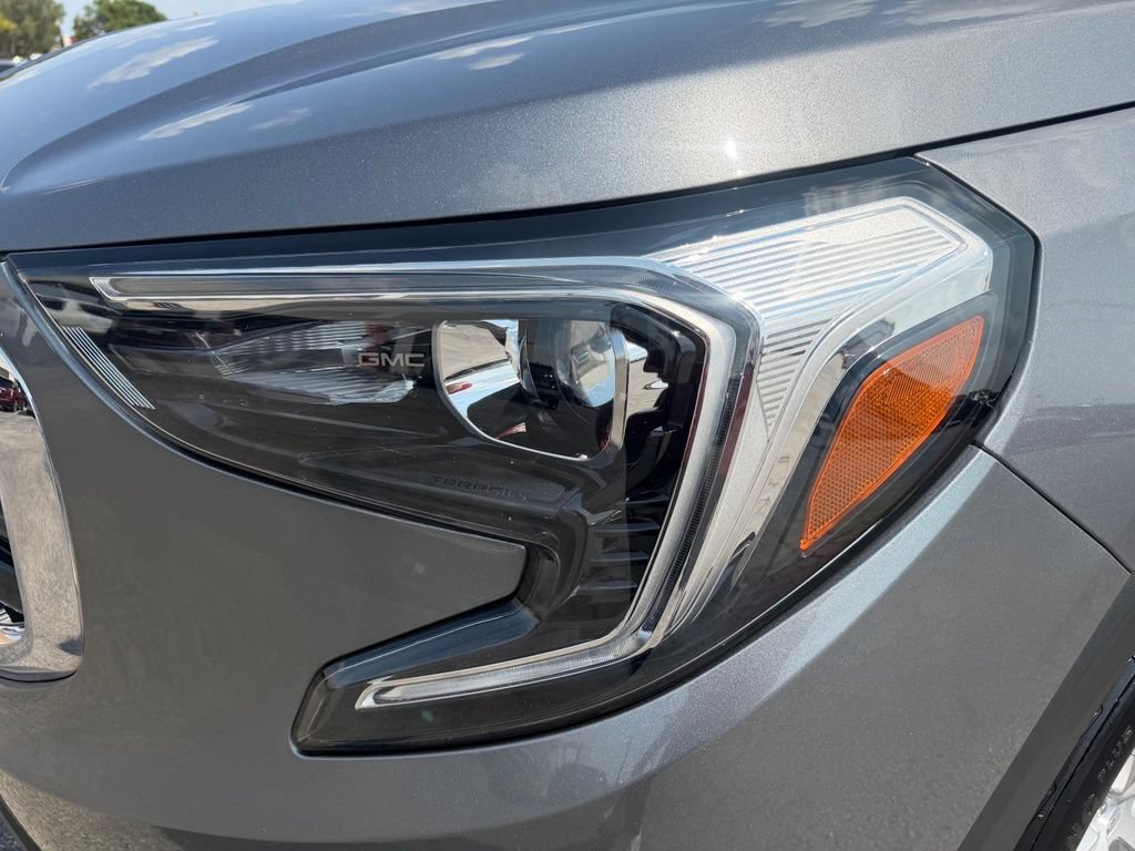 Used 2020 GMC Terrain SLE FWD image 11