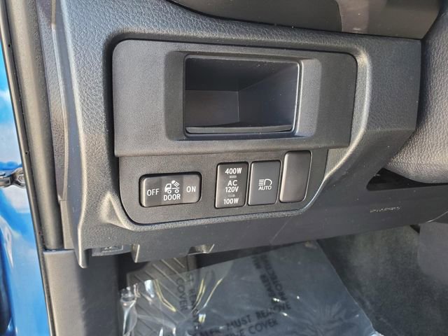 Used 2018 Toyota Tacoma TRD Sport image 17