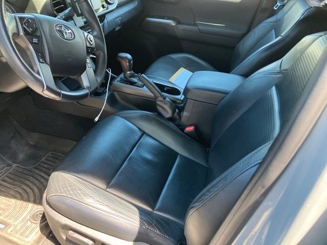 Used 2021 Toyota Tacoma TRD Off-Road w/ TRD Premium Off Road Package AWD/4WD image 9