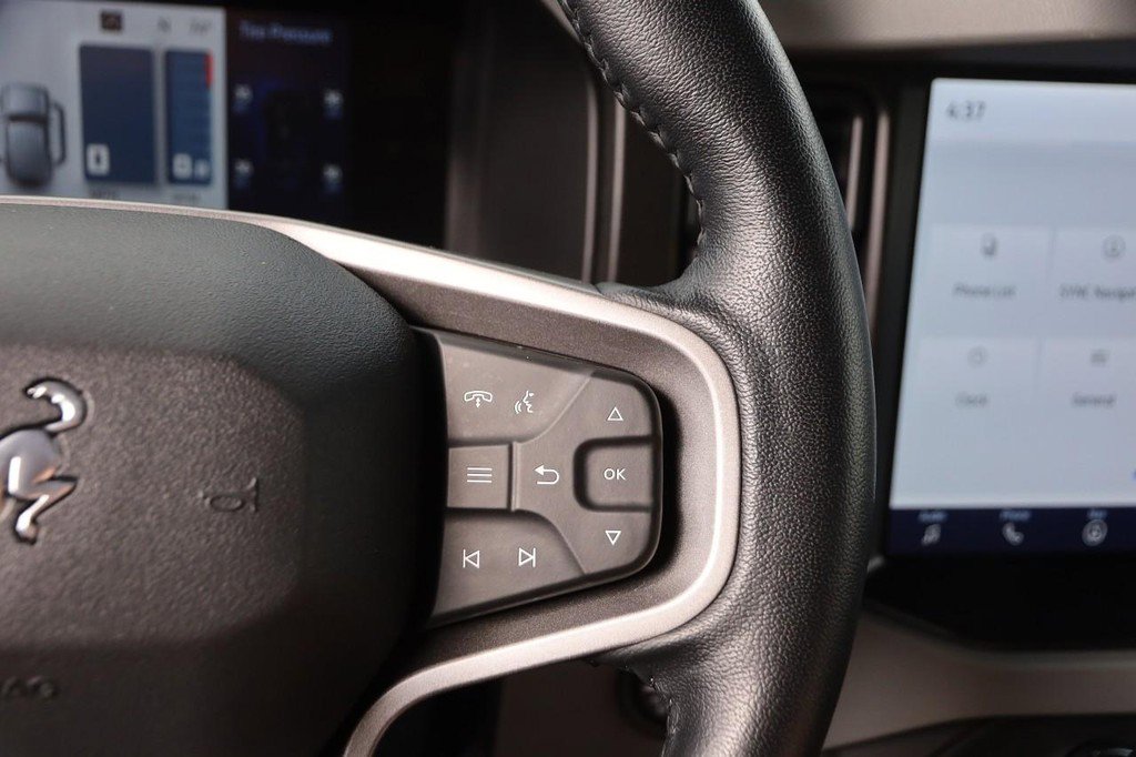 Used 2023 Ford Bronco Badlands w/ Sasquatch Package image 12