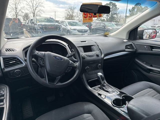 Used 2018 Ford Edge SE image 6