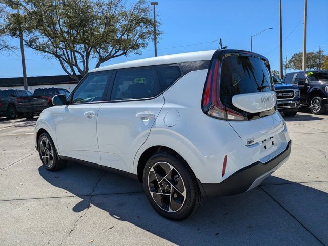 Used 2025 Kia Soul EX image 6
