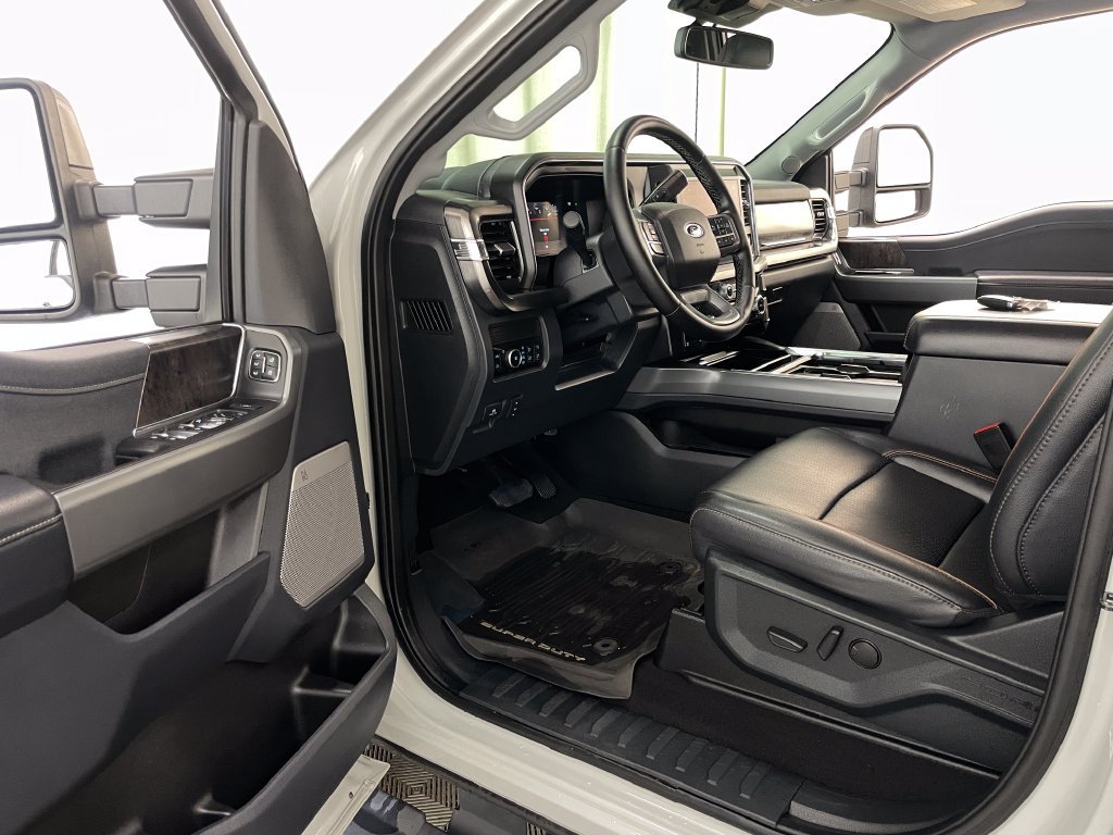Used 2025 Ford F250 Lariat w/ Lariat Ultimate Package AWD/4WD image 28