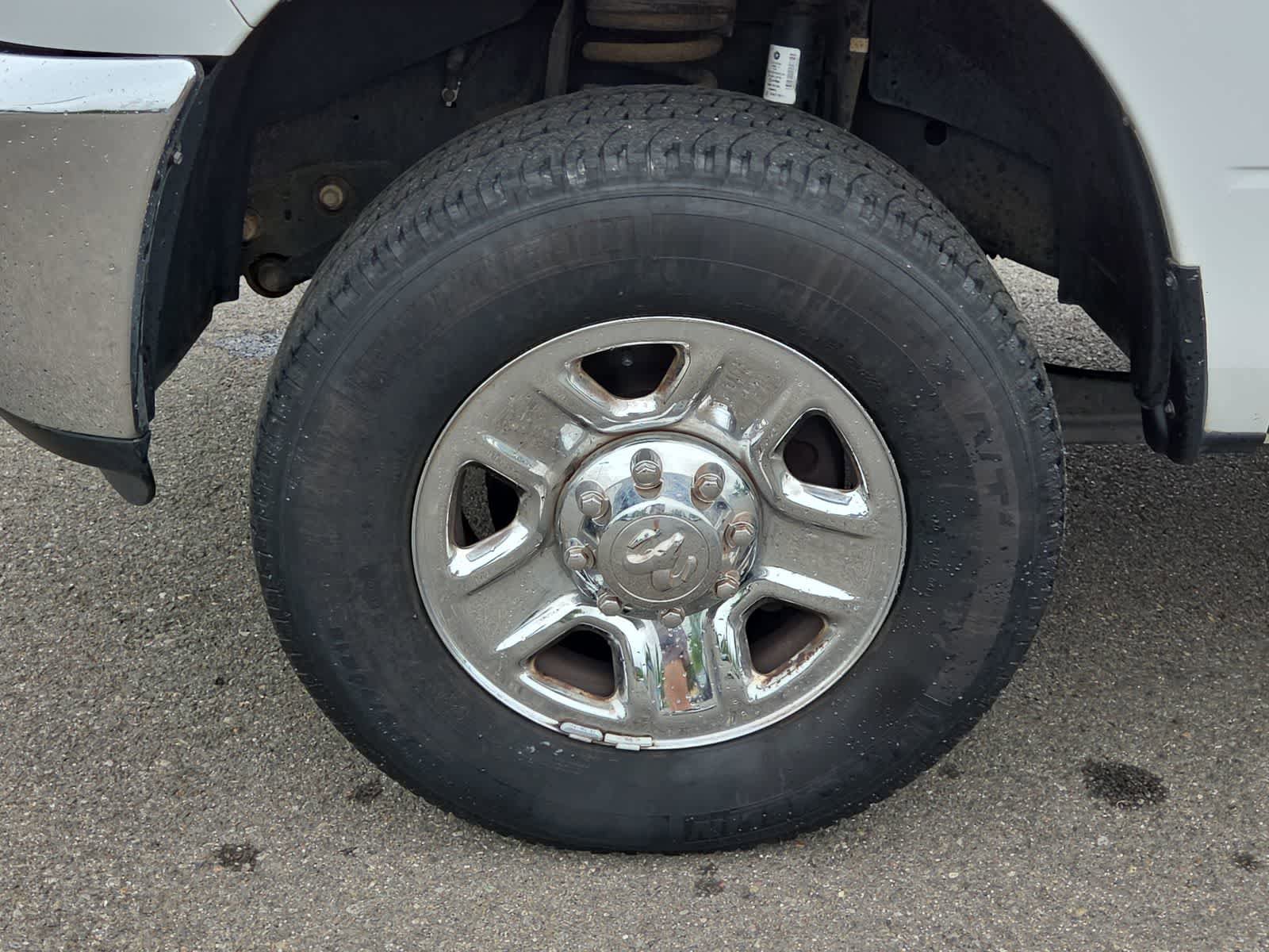 Used 2016 RAM 2500 SLT AWD/4WD image 16