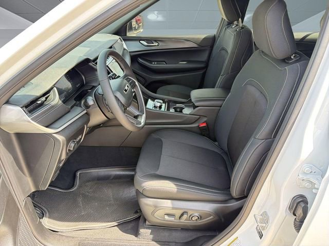 New 2026 Jeep Grand Cherokee L Laredo image 5