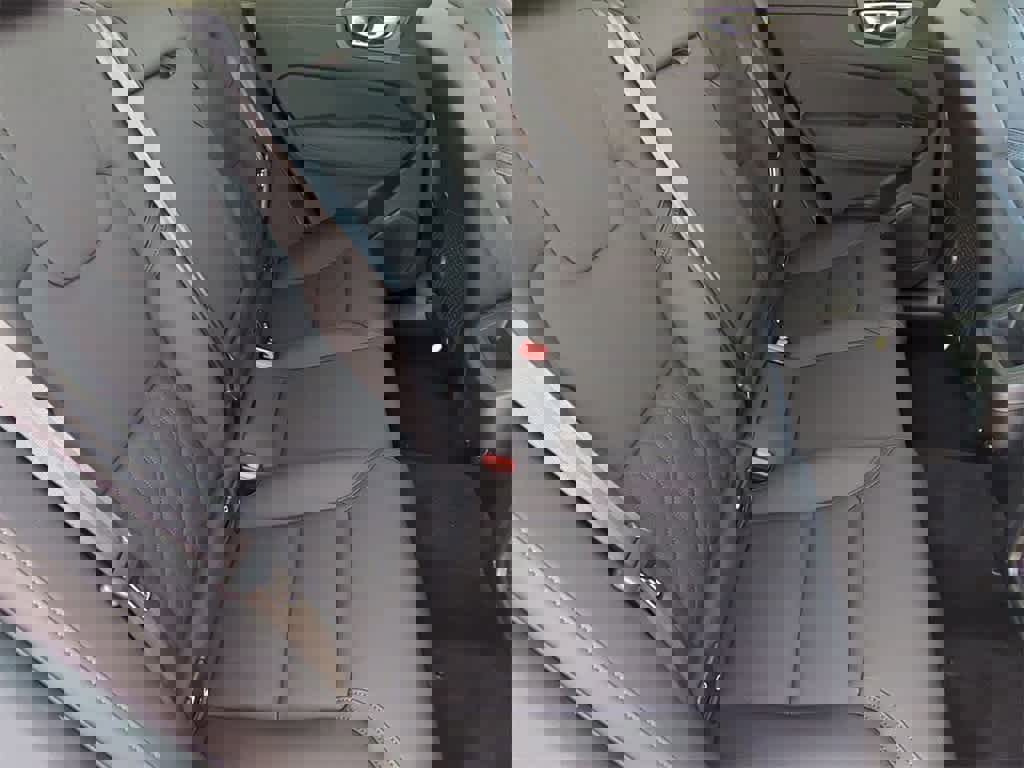 New 2026 Volvo XC60 B5 Plus w/ Protection Package Premier image 20