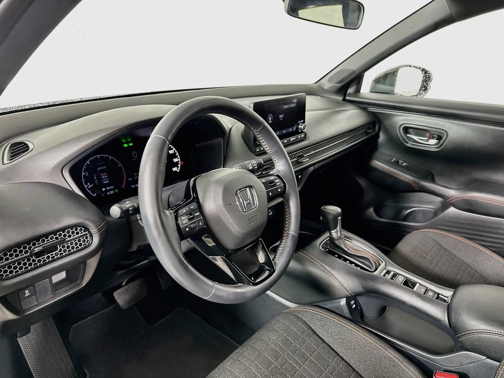Certified 2025 Honda HR-V Sport image 10