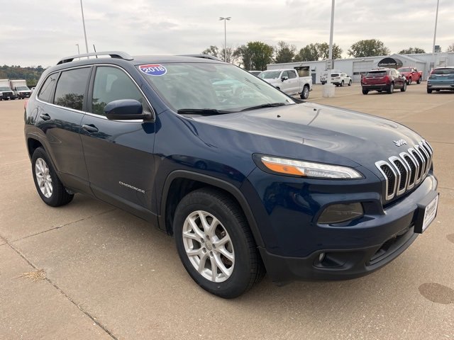 Used 2018 Jeep Cherokee Latitude Plus w/ Comfort/Convenience Group