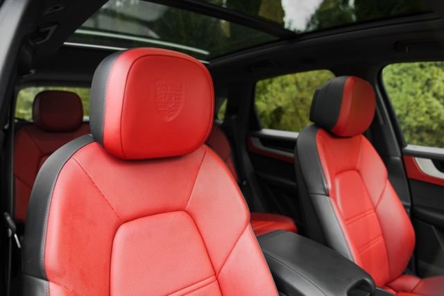 Used 2024 Porsche Cayenne AWD/4WD image 49