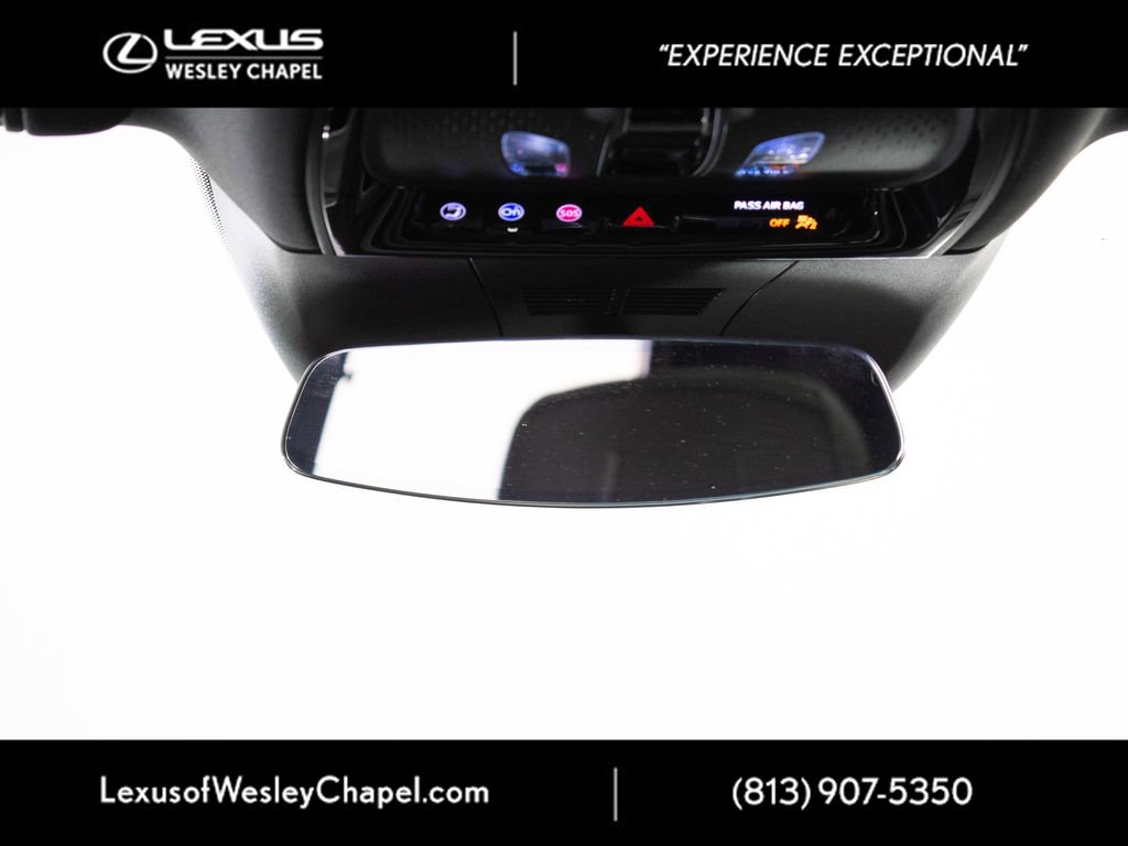 Used 2025 Cadillac Lyriq Luxury image 32