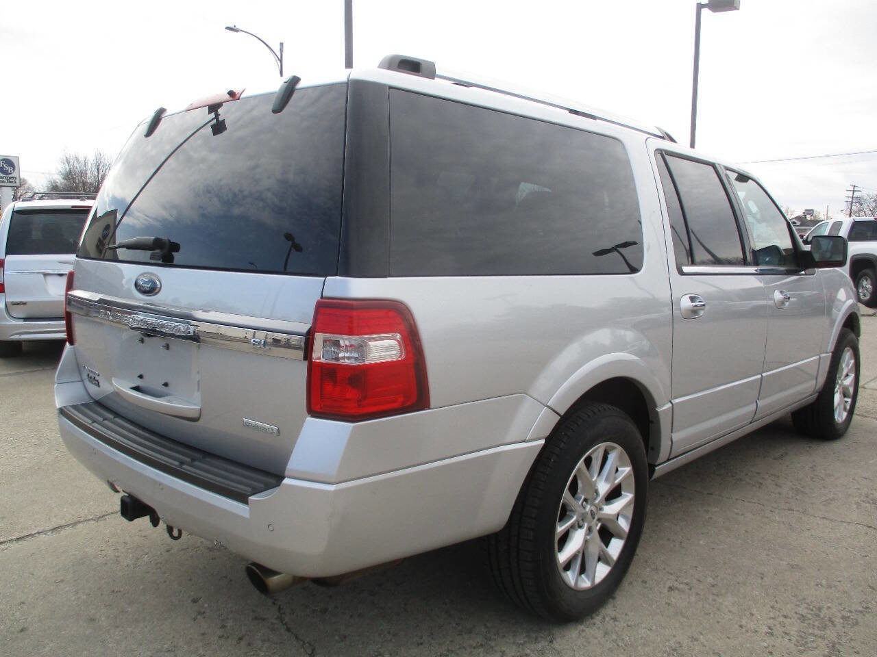 Used 2017 Ford Expedition EL Limited w/ Equipment Group 301A image 6