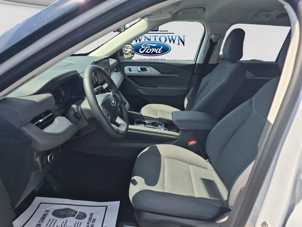 Used 2026 Ford Explorer Active AWD/4WD image 30