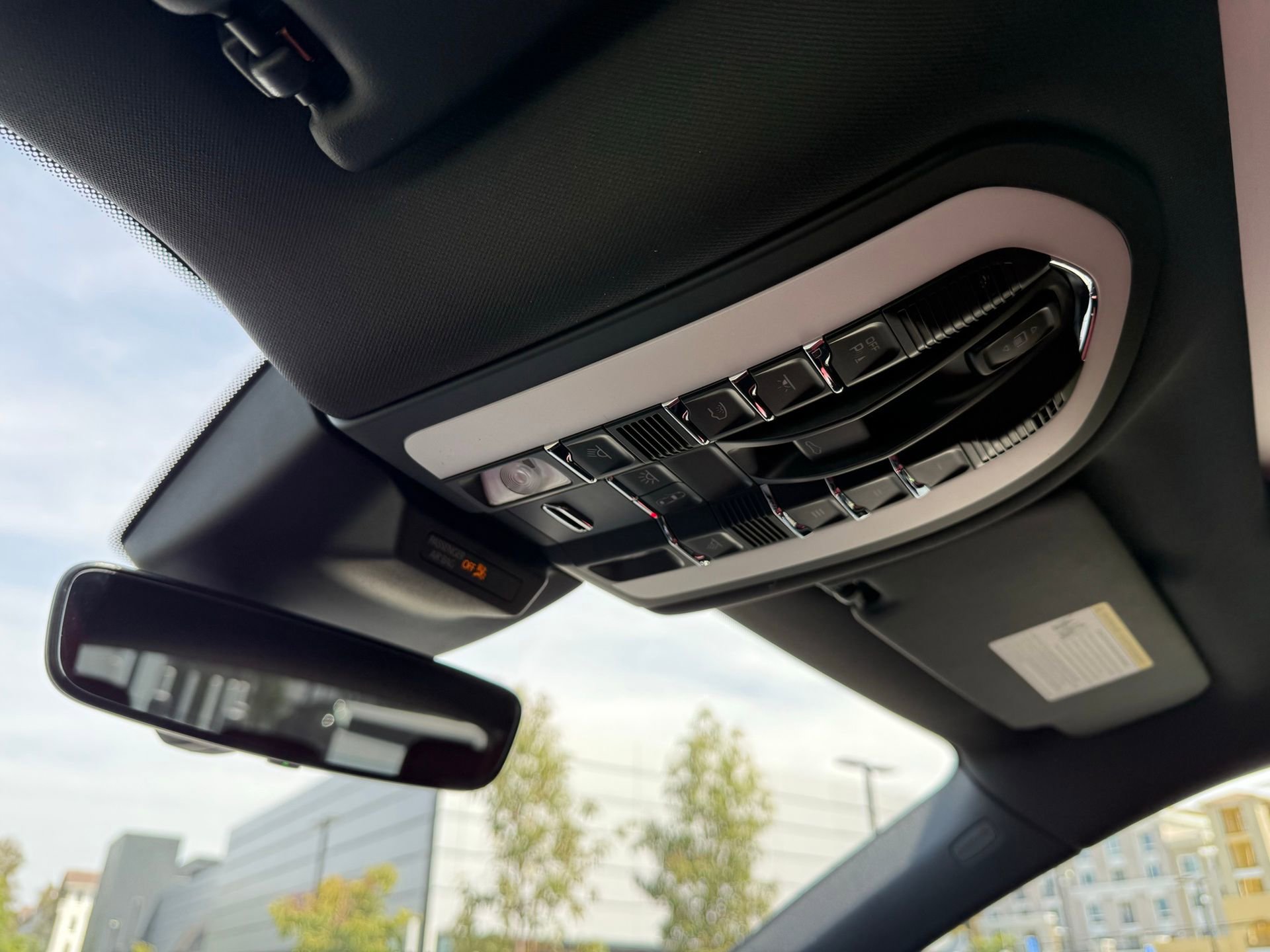 New 2026 Porsche Macan Turbo AWD/4WD image 17
