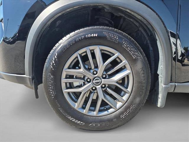 Used 2025 Nissan Rogue S FWD image 23