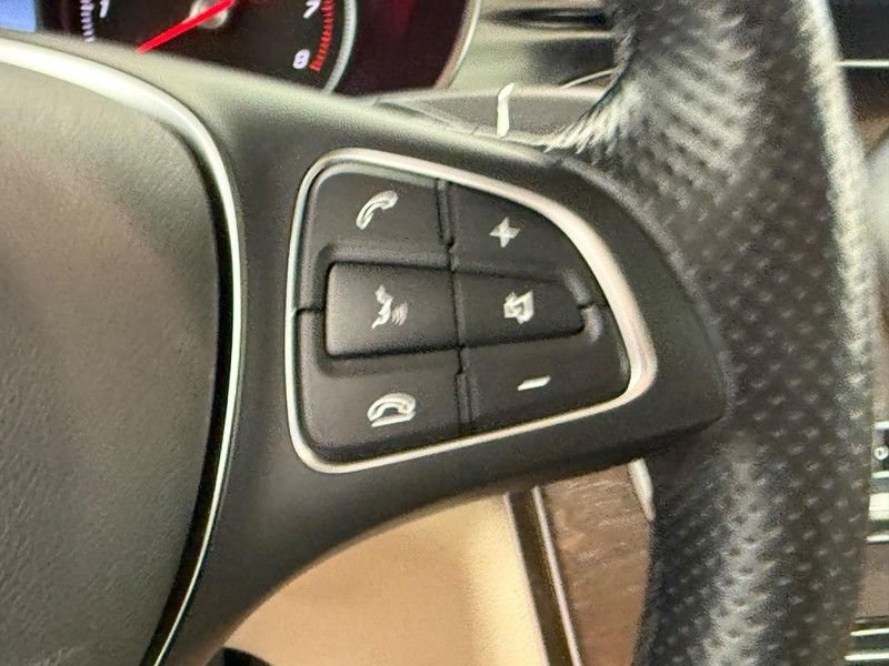 Used 2019 Mercedes-Benz GLC 300 4MATIC image 15