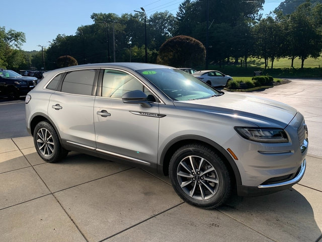 Used 2022 Lincoln Nautilus AWD image 8