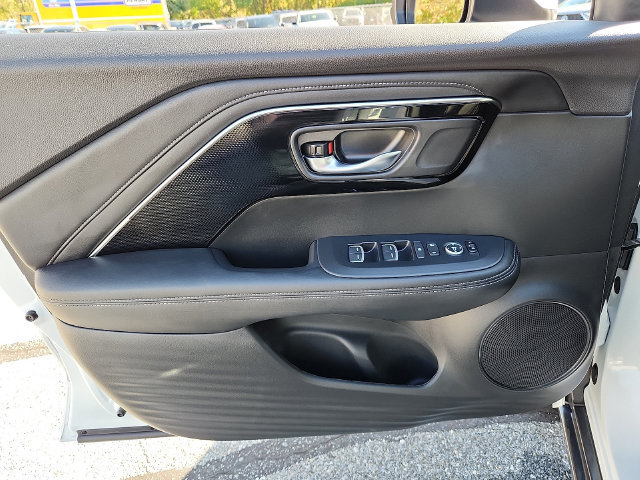 Certified 2025 Acura ADX AWD image 12