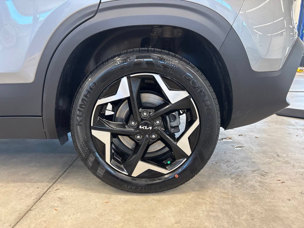 Certified 2024 Kia Seltos EX AWD/4WD image 31