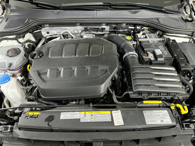 Used 2023 Volkswagen Golf R AWD/4WD image 35