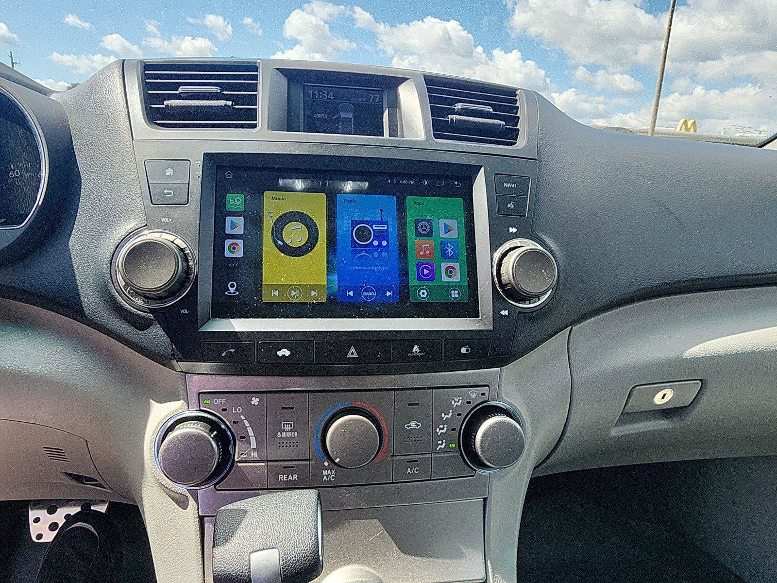 Used 2013 Toyota Highlander 4WD w/ Cold Weather Pkg image 12