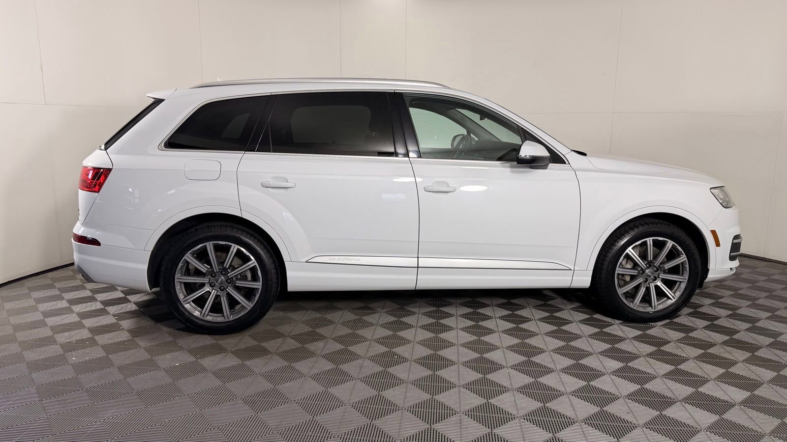 Used 2018 Audi Q7 3.0T Premium Plus AWD/4WD image 10