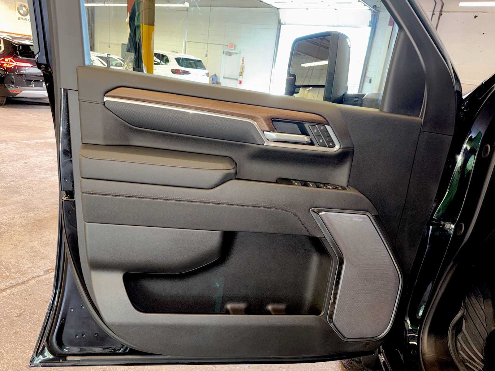 Used 2025 Chevrolet Silverado 2500 High Country w/ High Country Premium Package AWD/4WD image 11