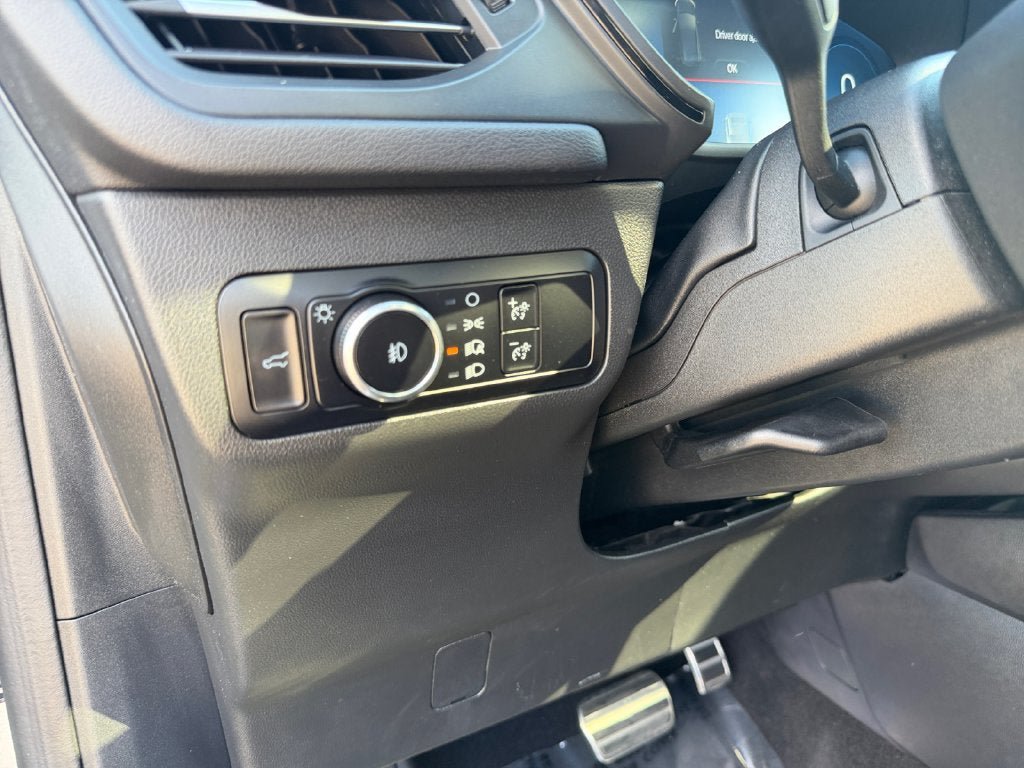 Used 2023 Ford Escape ST-Line Select w/ Tech Pack #2 AWD/4WD image 19