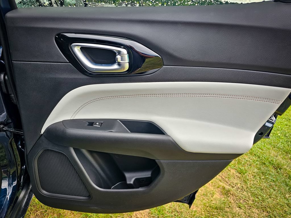 New 2026 Jeep Compass Limited AWD/4WD image 33